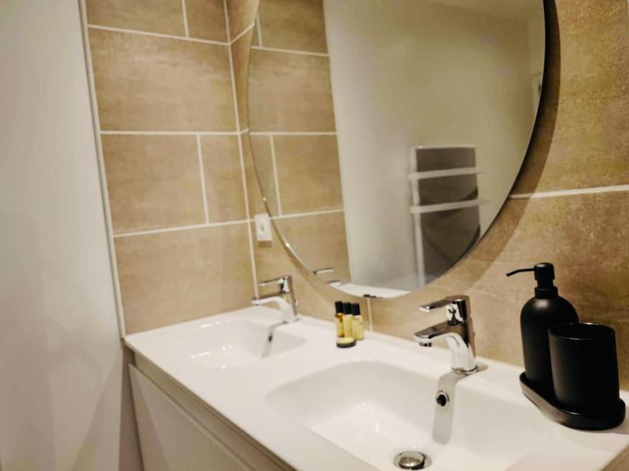 Le Rendez Vous - Parking Gratuit Apartman Carcassone Kültér fotó